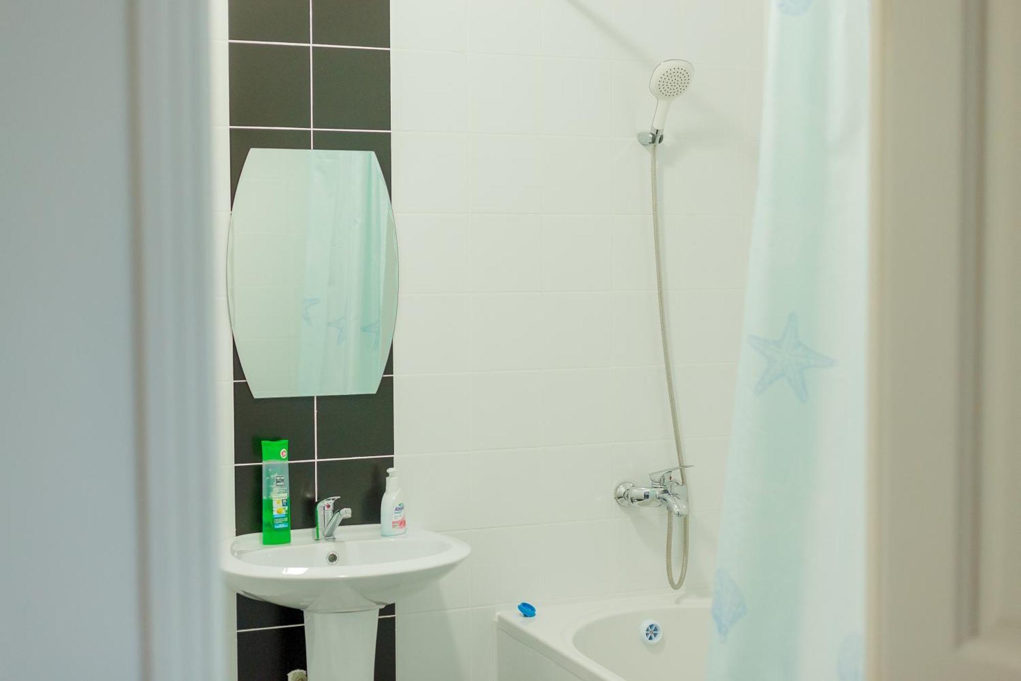Sarai-Batu Guest House Atirau Kültér fotó